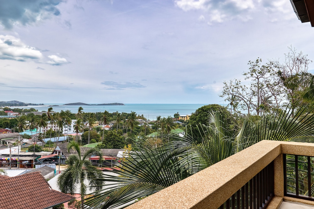 Baan Rawee Villas