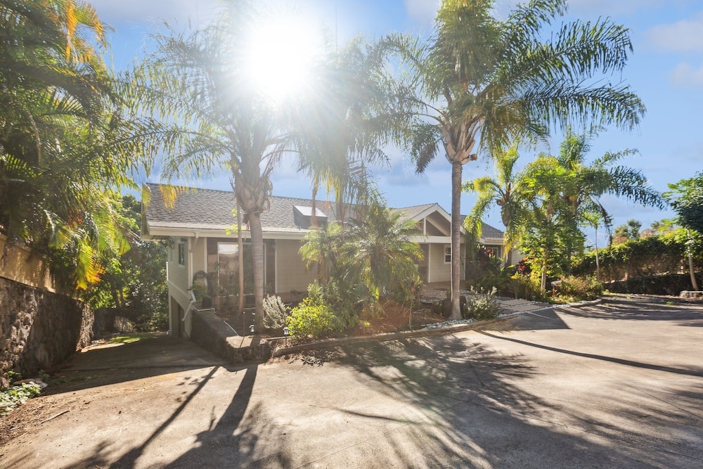 Pu'ukala Sunset Estate W/ Amazing Ocean Views! 3 Bedroom Home by RedAwning view 4