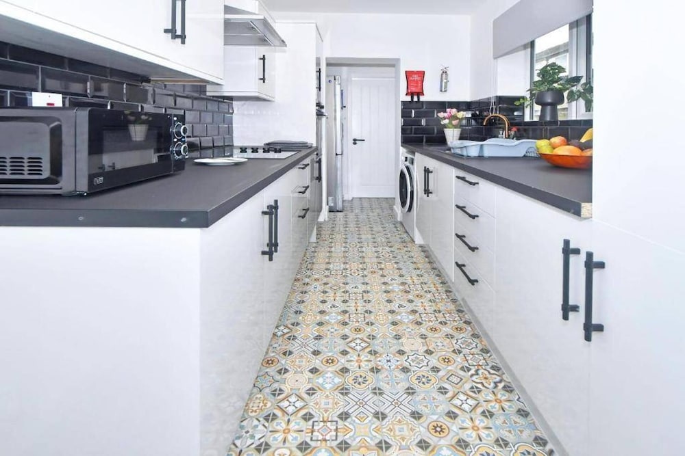 Stylish 3bedroom Near Stoke-on-trent Hospital