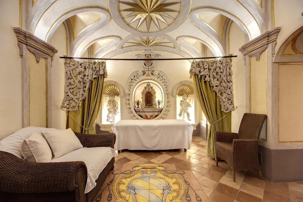 Palazzo Santa Croce in Positano view 2