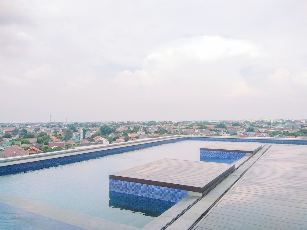 Cozy and Enjoy Living Studio at Vasaka Solterra Apartment