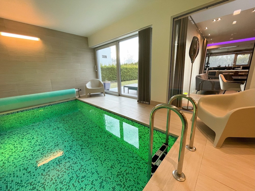 Magnolia House - Indoor Pool and Sauna