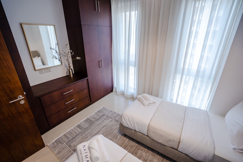 Nasma Luxury Stays - Standpoint Tower A