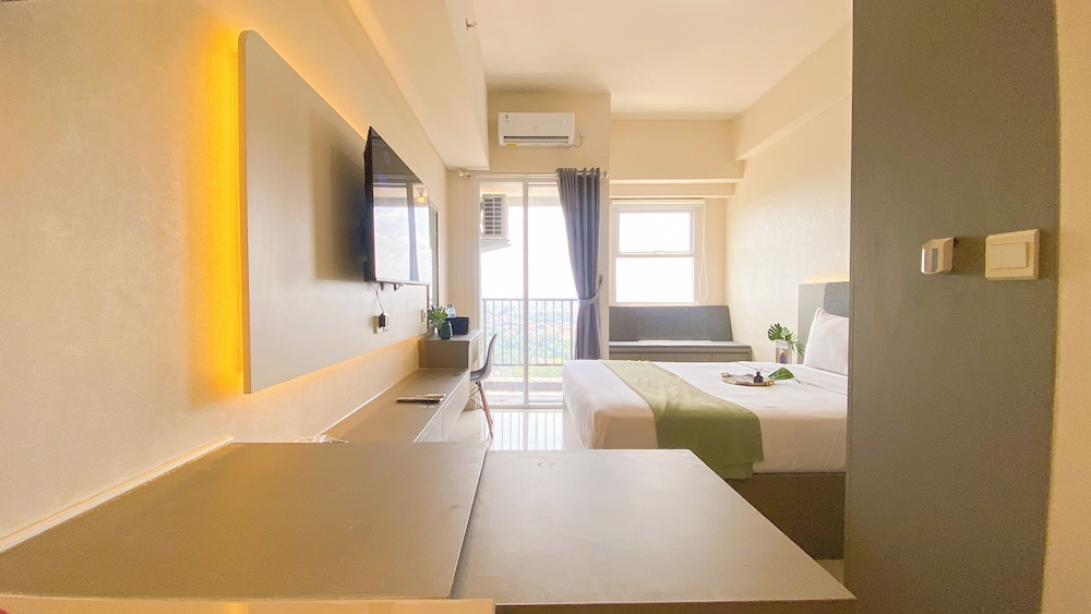 Comfortable And Homey Studio Room Parkland Avenue Apartment