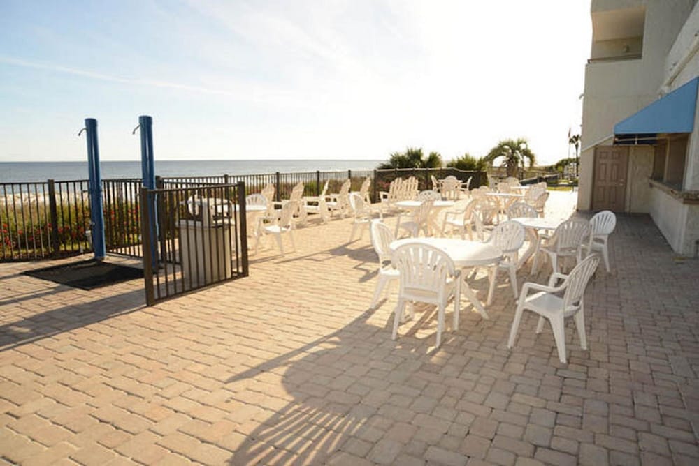 Bluewater Resort by Elliott Beach Rentals