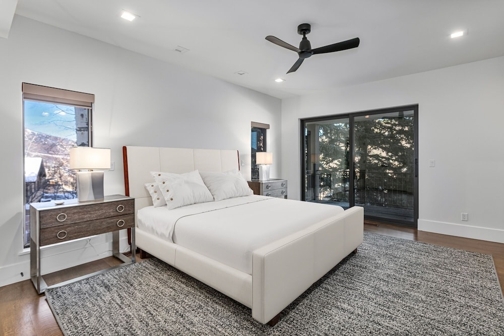 656 Coalition View Court - Private Home With Spa 4 Bedroom Home