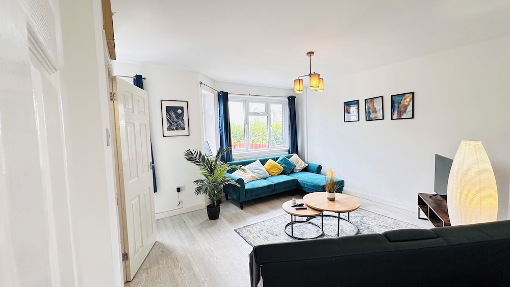 Pengam House