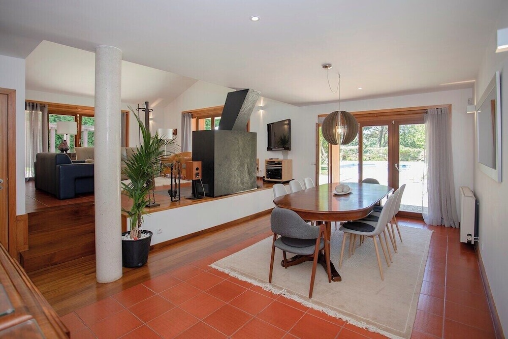 Liiiving in Caminha Countryside Pool House