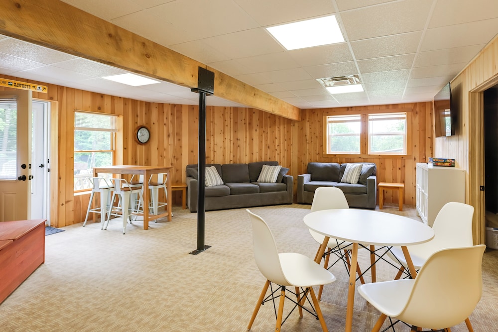 4 Mi to Beach & Lake: Spacious Home in Chestertown