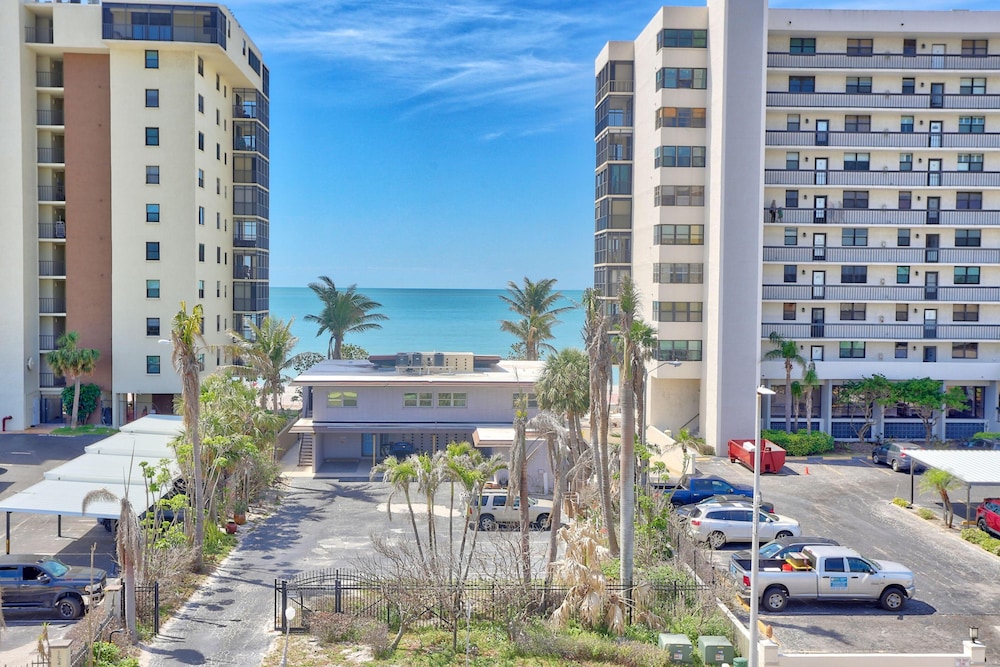 Azul Townhomes C1 - Sol Retreat