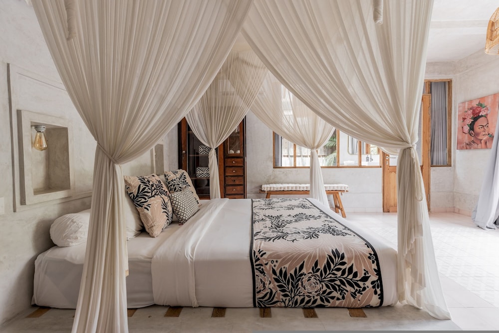 Villa Palm Jari 1 by Alfred in Bali - Architectural 2 Bedroom Pool Villa Berawa Canggu