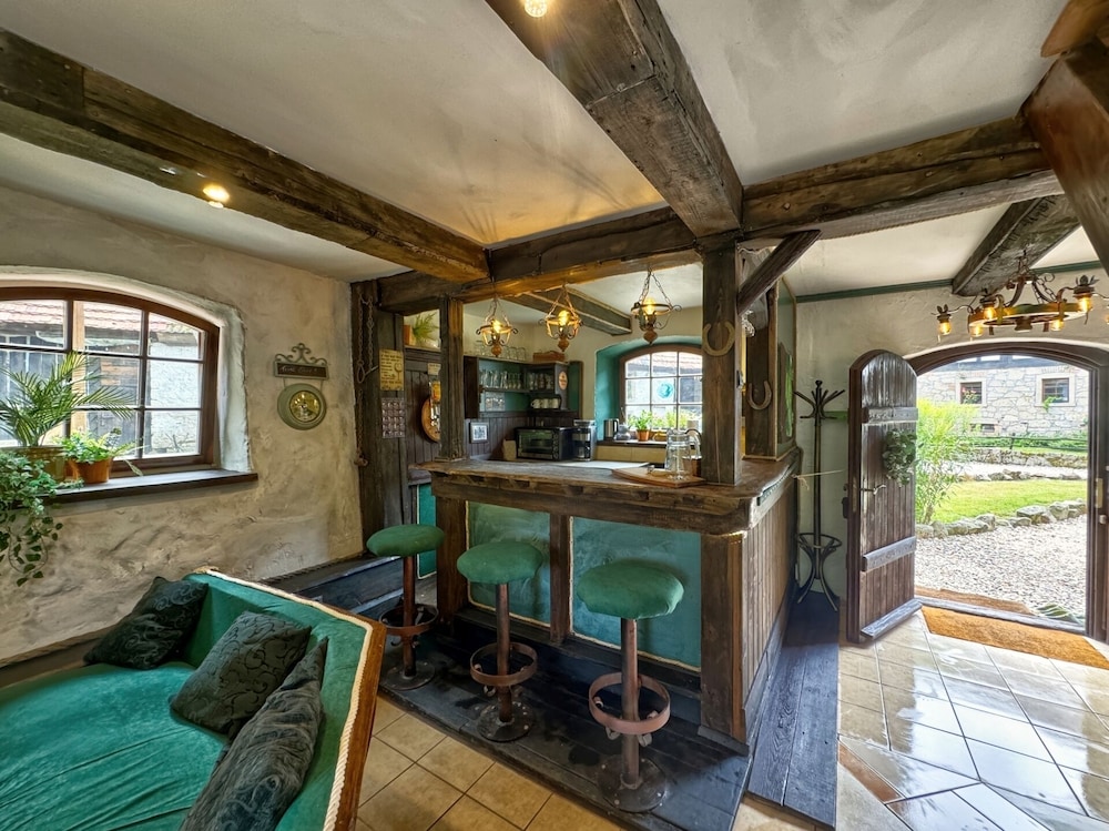 The Oak Lodge