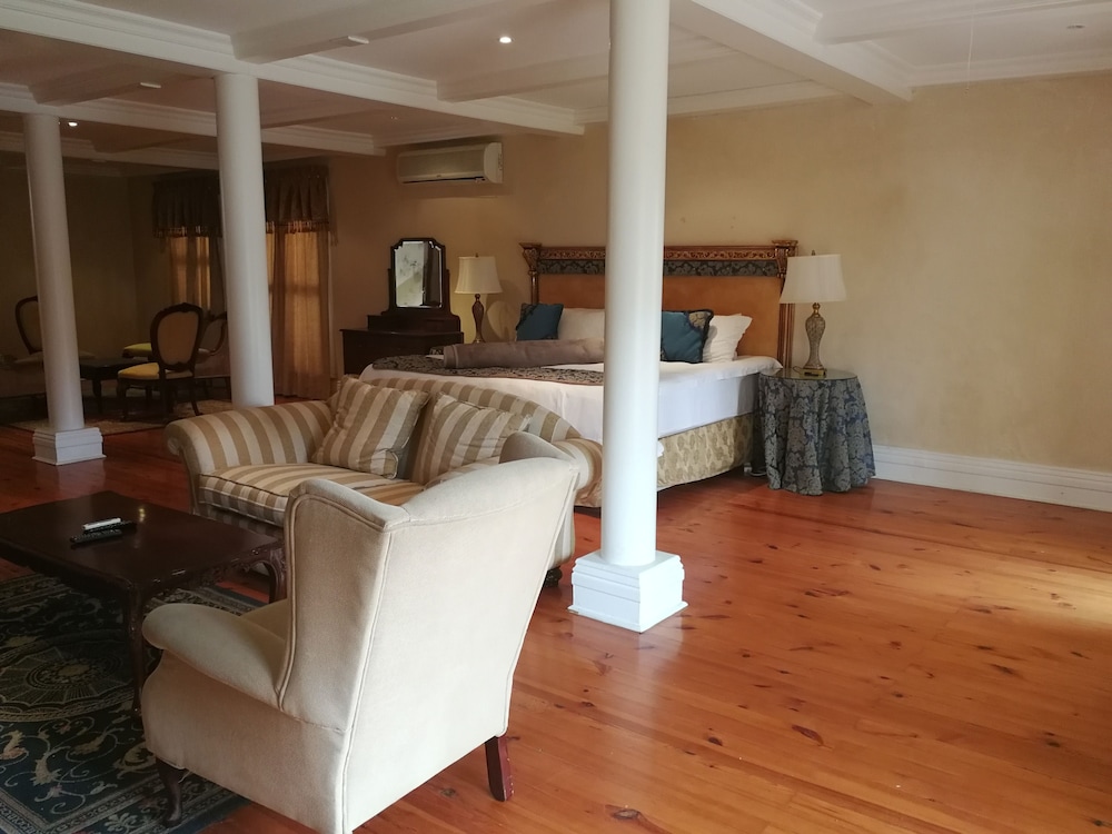 Cricklewood Manor