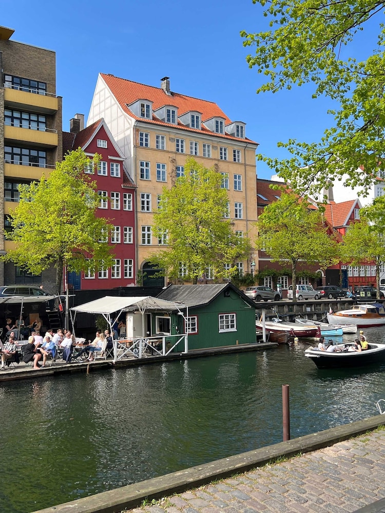 The Apartment Upstairs Canal Penthouse in Copenhagen