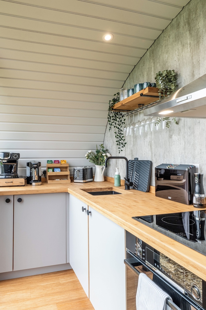 Stunning EcoRetreat Pods in Old Chalford