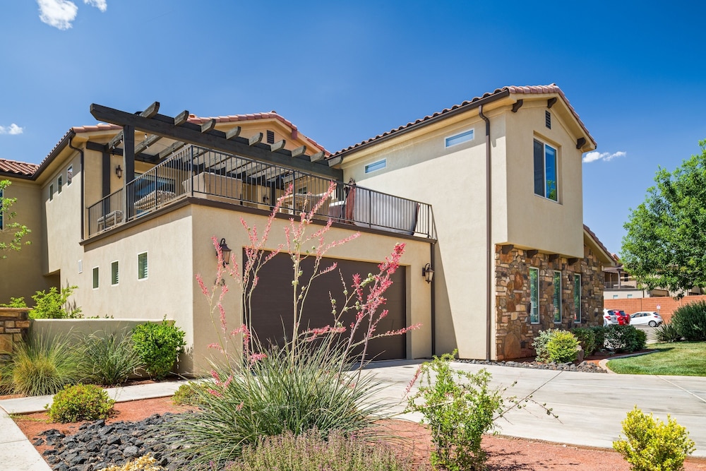 Great Escape At Zion #63 7 Bedroom Townhouse view 5