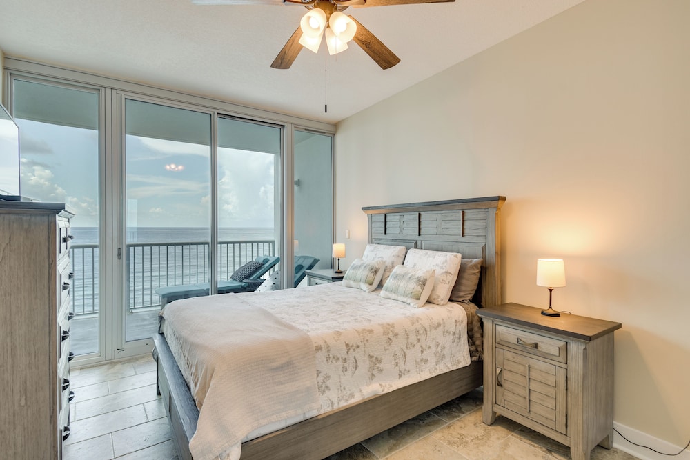 Gulf Views & Pools: Beachfront Island Tower Condo