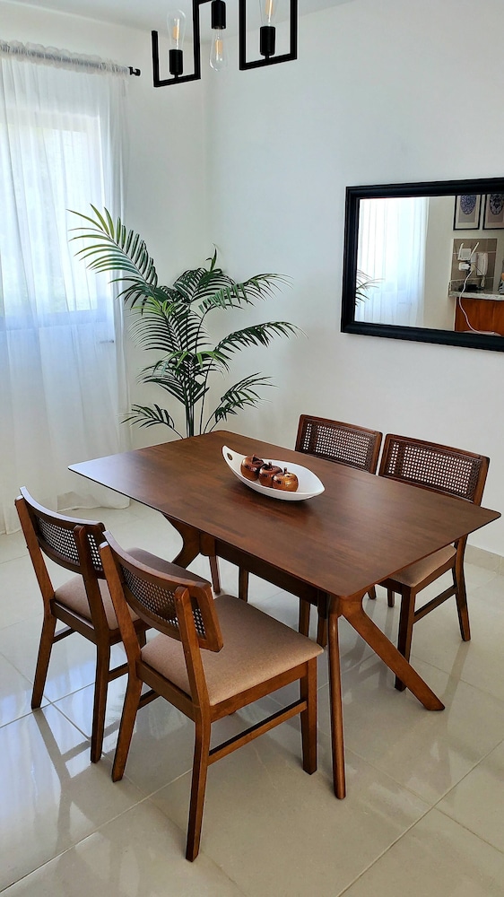 2 Bedrooms, 2 Bathrooms, AC, Wifi, Pool, Gym, No Blackouts, Santiago