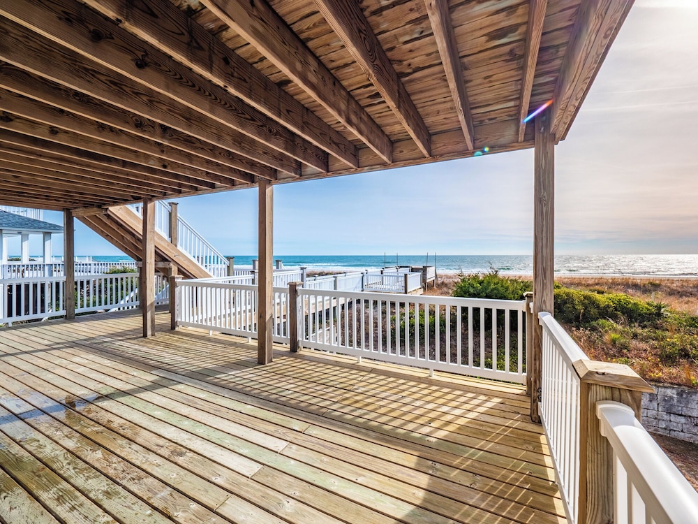 C-Maid by Topsail Realty