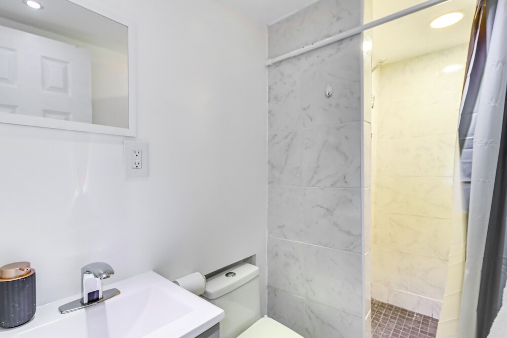 Walkable Abode in Stroudsburg's Business District!