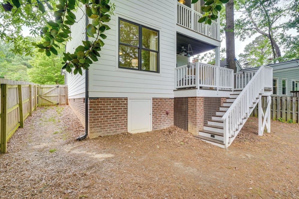 1 Mi to Dtwn: Upscale Retreat in Durham!