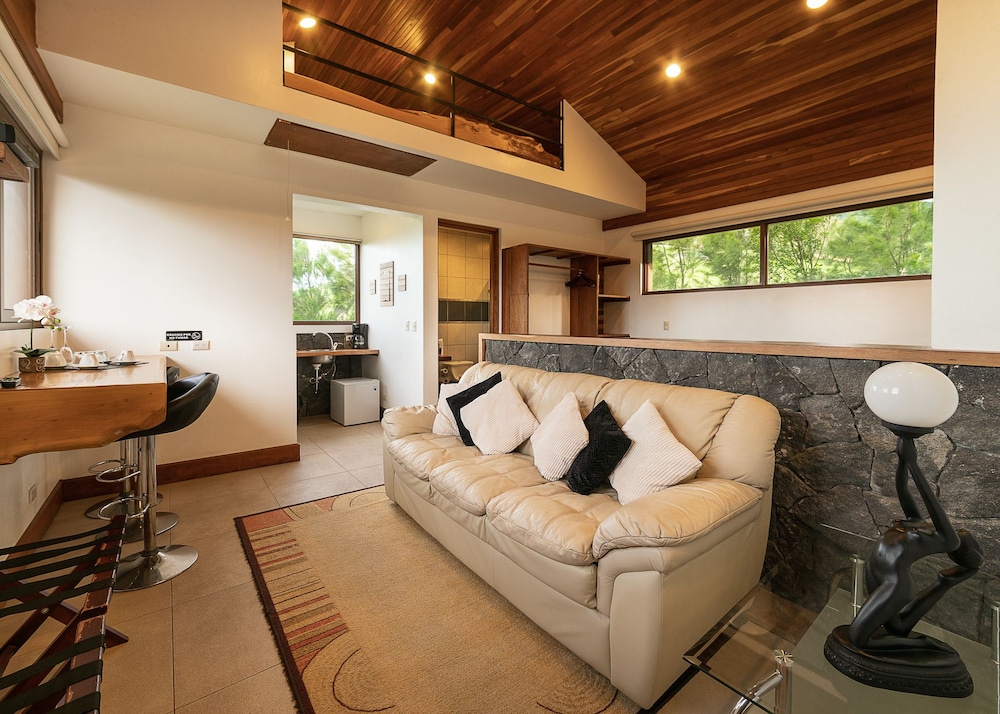 Hotel Altura Hotel - Image 1