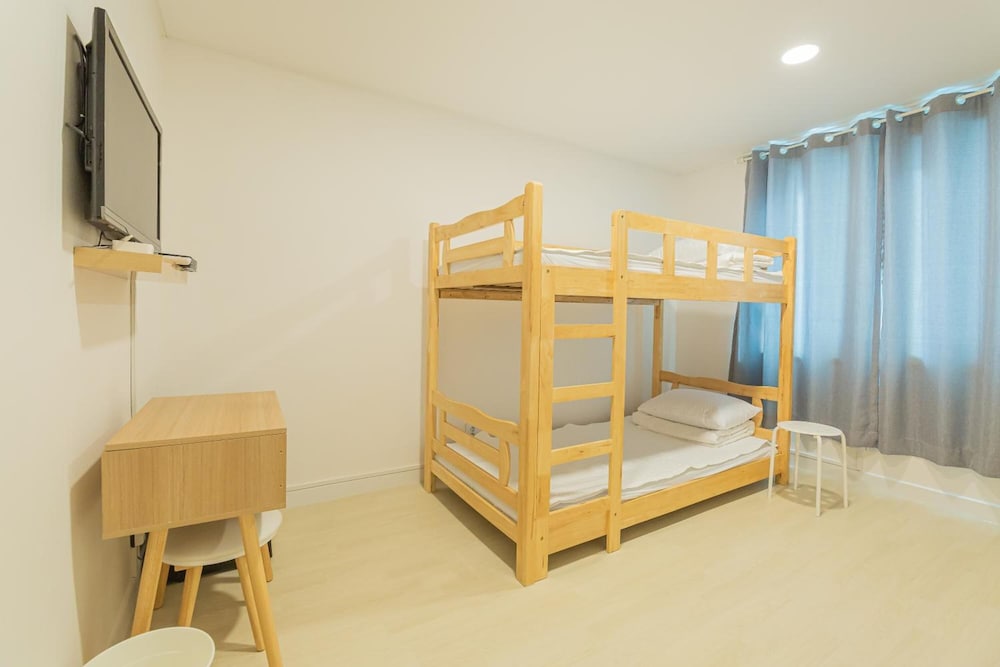 James Blue Guesthouse