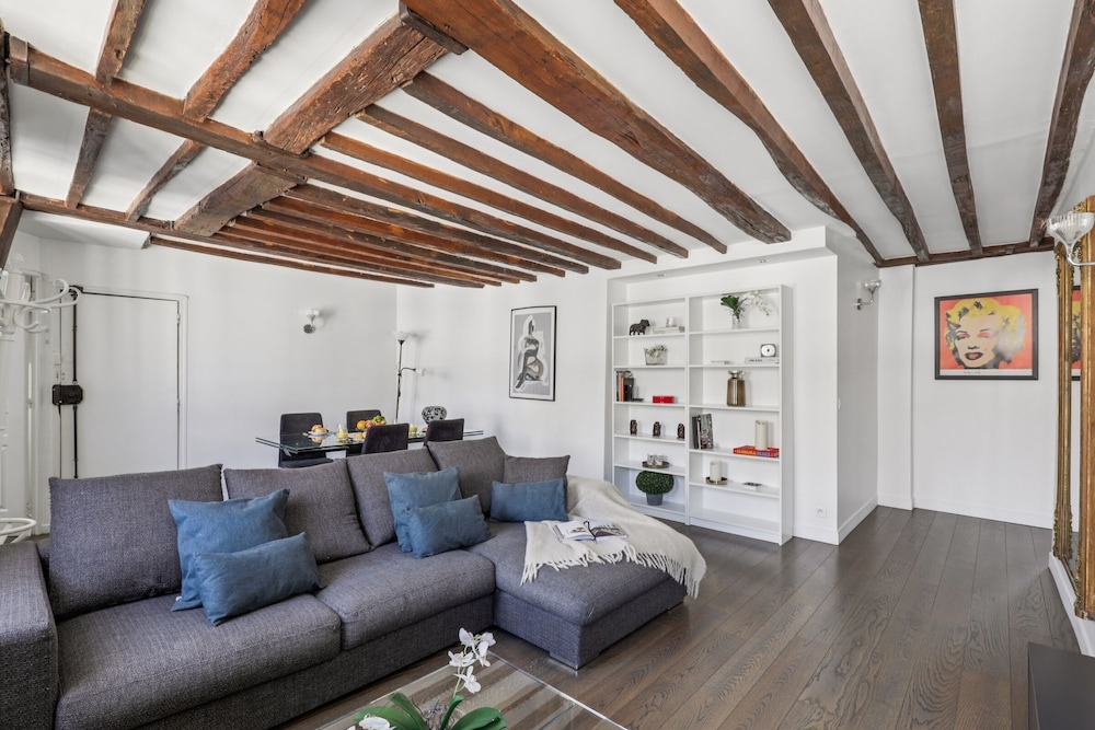Cozy 2BR Near Parc Monceau & Opera