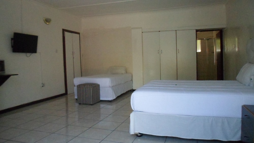 Luxury Wild Inn