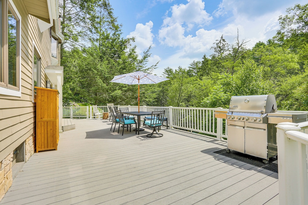13 Mi to Ski Big Bear: Updated Getaway w/ Deck