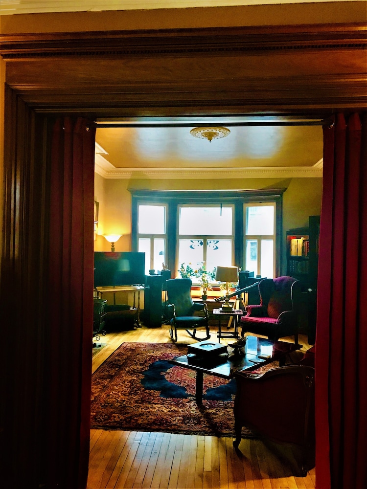 B&B La Marquise de Bassano / B&B Québec