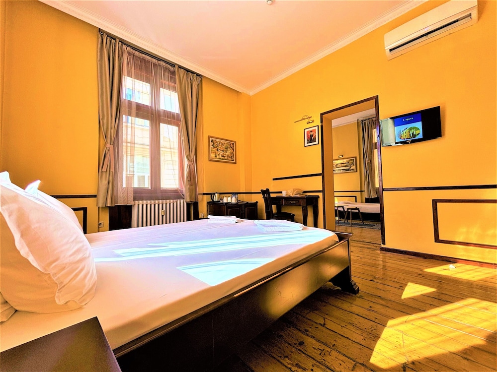 Lopera Guest House