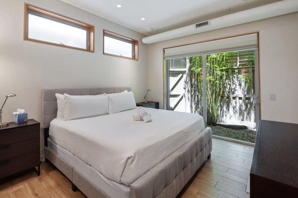 Contra House by Brightwild Luxury Home w Pool