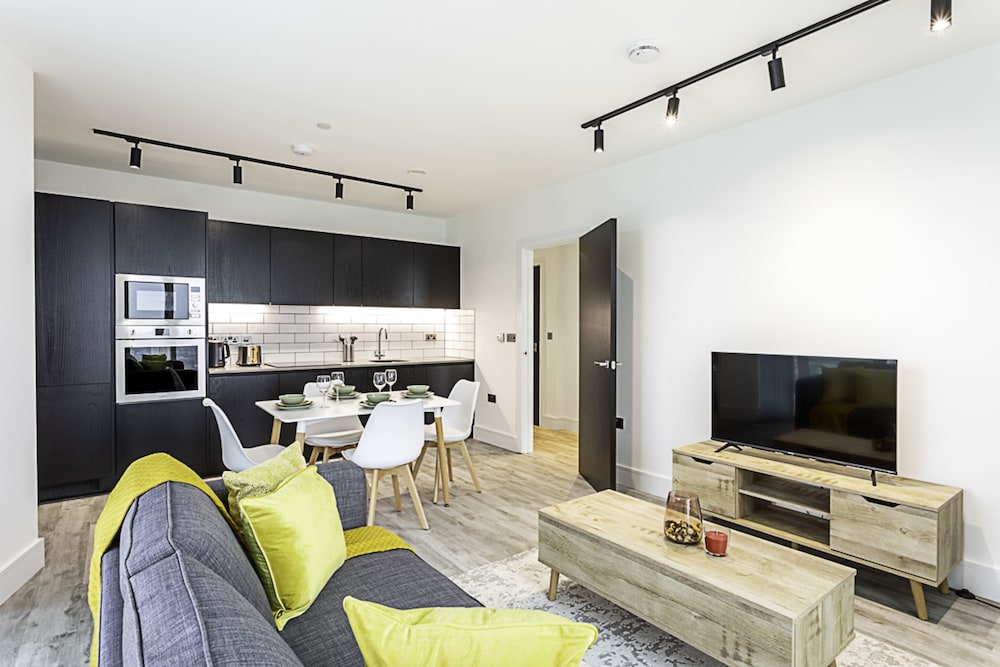 Icon Tower Flat IV