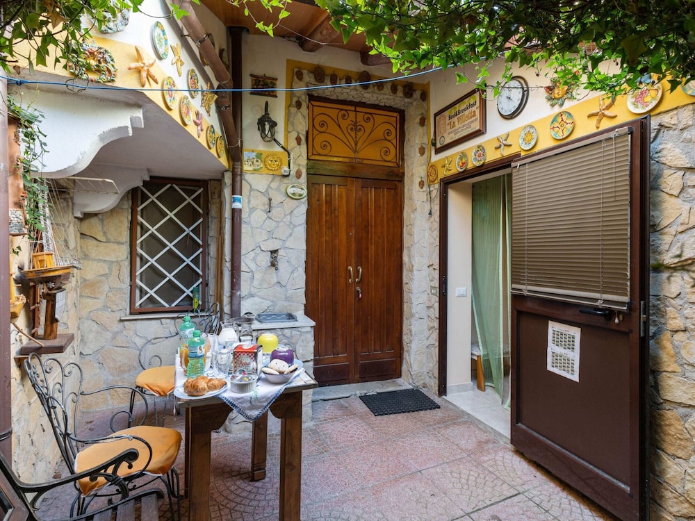 Belvilla by OYO La Villetta Green House view 3