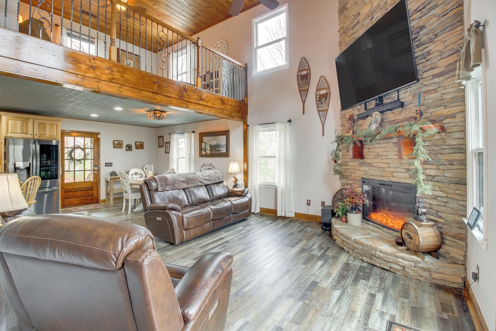 Community Perks: Mtn-view Ellijay Cabin w/ Hot Tub