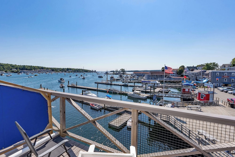Fishermans Wharf Inn