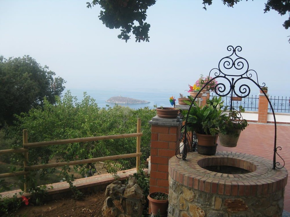 Agriturismo Montesalerno
