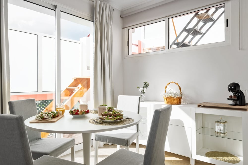 City Centre Retreat by Homie