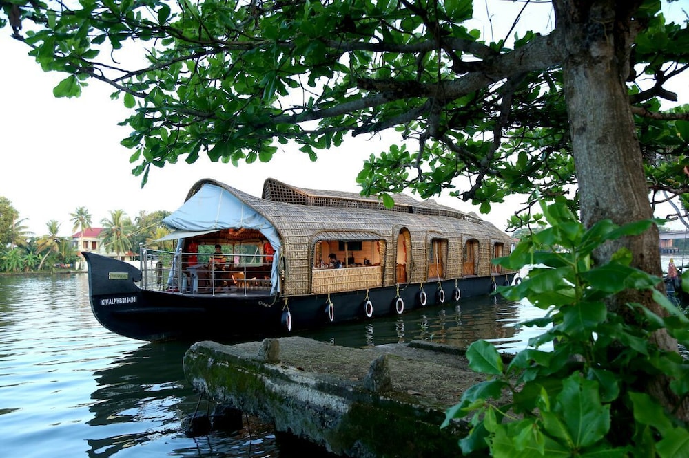 My Trip Houseboat