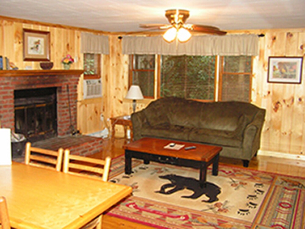 Cabins at Twinbrook Resort