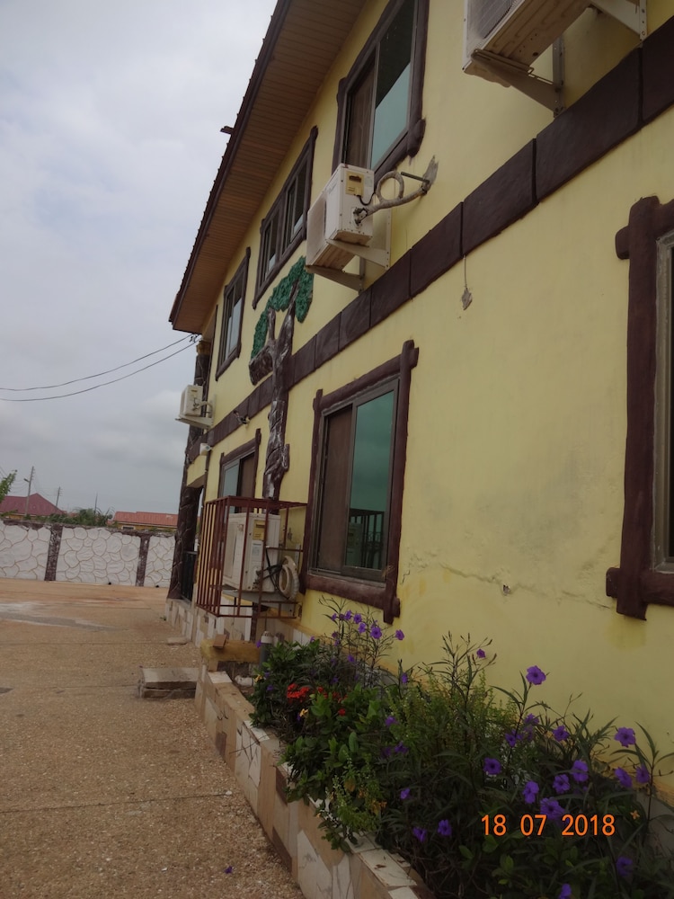 Nordik Palace Bed & Breakfast