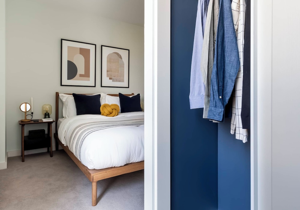 Croydon Central Apartments by Urban Rest