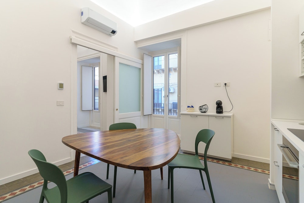 KleoSuites
