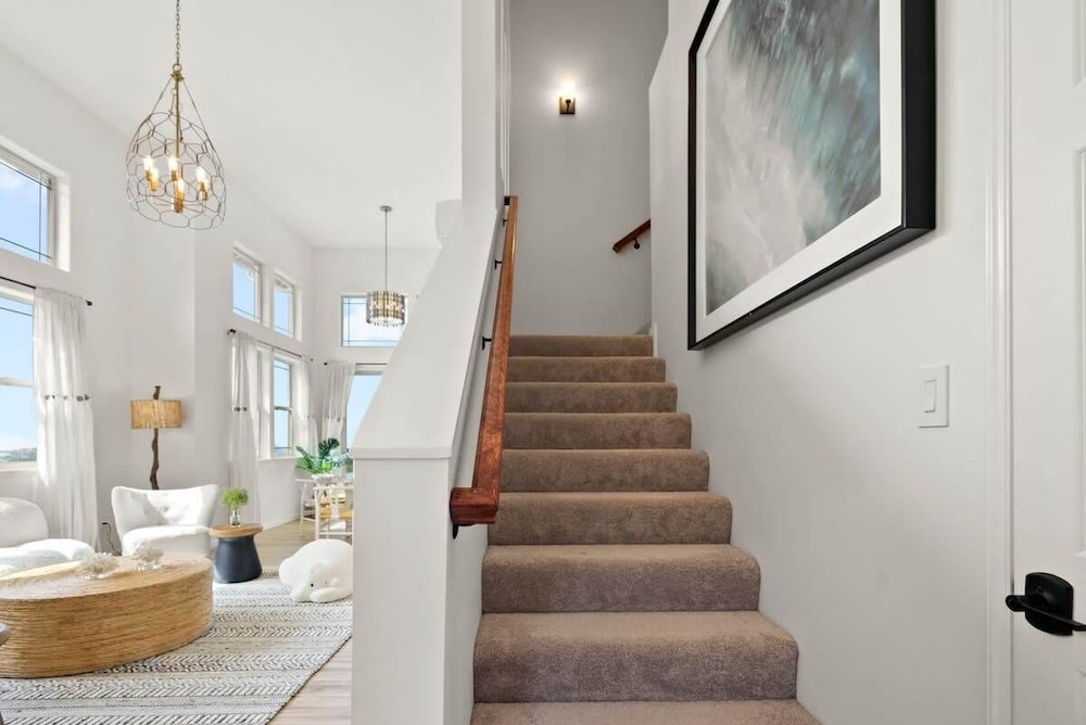 @ Marbella Lane - 3BR w/ Amazing MT & Ocean Vistas
