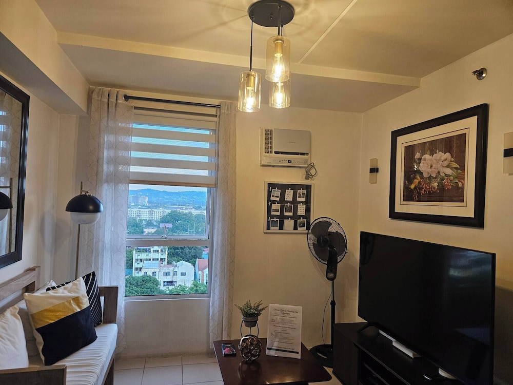 Cozy 3-bedroom Condo in Urban Deca Homes Ortigas Extension, Pasig