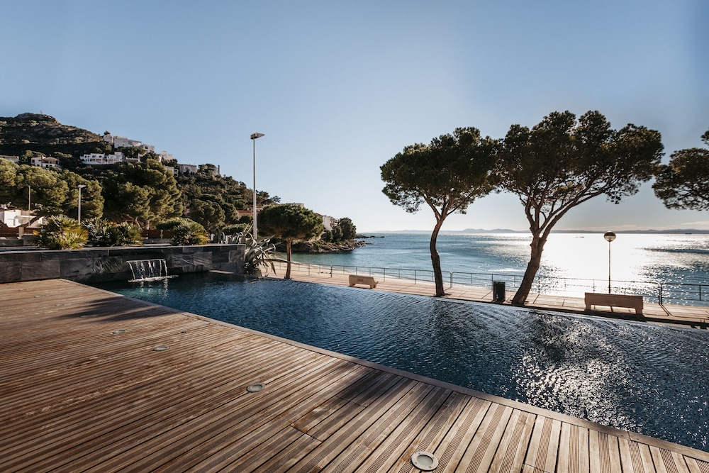 Vista Roses Mar-Canyelles Petites Platja view 5