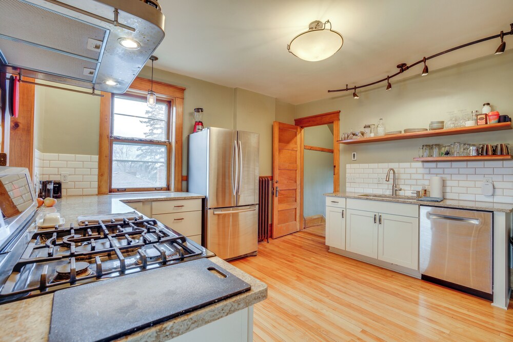 1 Mi to Como Park: Wfh-friendly Saint Paul Duplex!