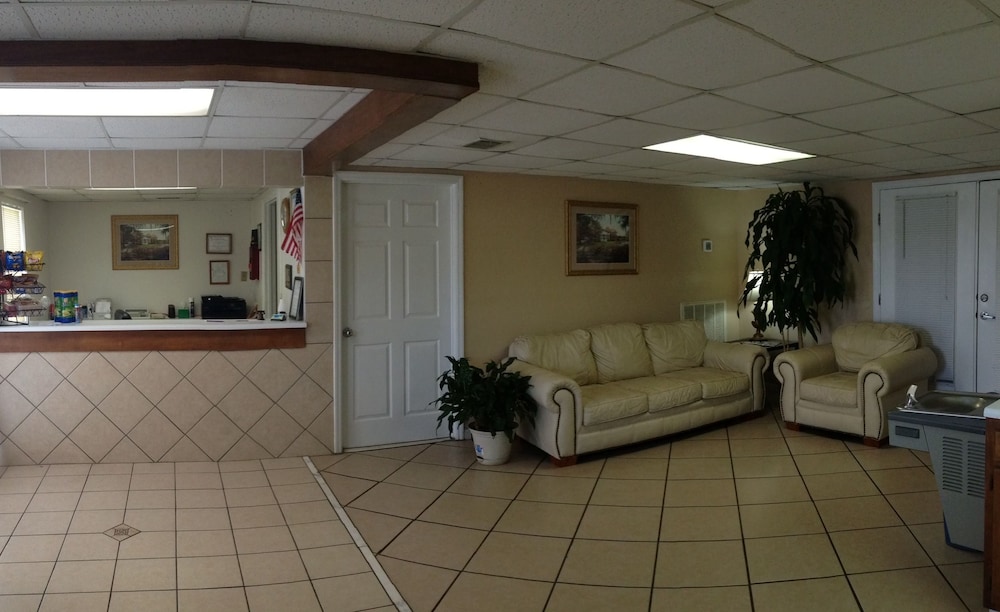 Statesboro Vacations - Patriot Inn - Register - Property Image 2