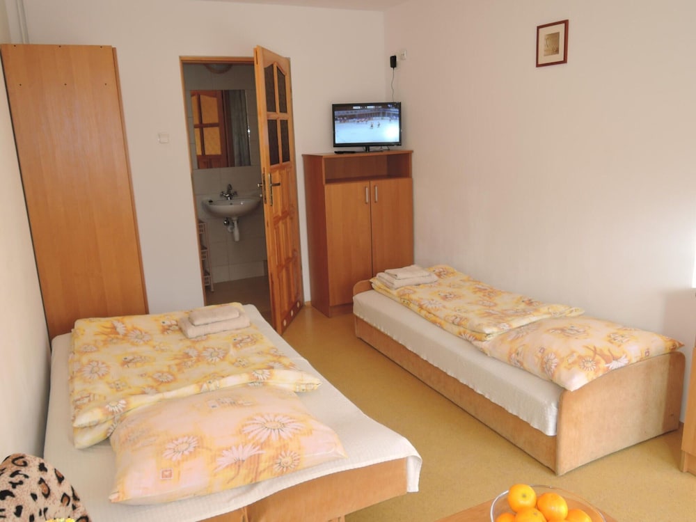 Lovely Holiday Home in Pobierowo for 20 Persons view 2